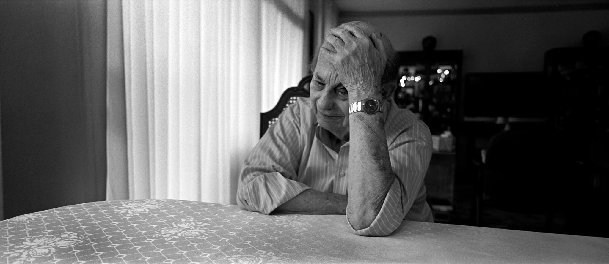 Sol Wachsberg né Shlomek Wachsberg, né en 1926, photographié à Houston, au Texas, en 2013. (Crédit : Dennis Carlyle Darling)
