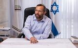 Israel Ganz, président du Conseil régional de Binyamin, devrait prendre la présidence du Conseil de Yesha, organisation-cadre des autorités municipales des implantations de Cisjordanie, le 6 mai 2024. (Crédit : Baruch Greenberg)