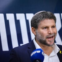 Le ministre des Finances Bezalel Smotrich dirigeant une réunion de la faction HaTzionout HaDatit à la Knesset, à Jérusalem, le 24 juin 2024. (Crédit : Chaïm Goldberg/Flash90)