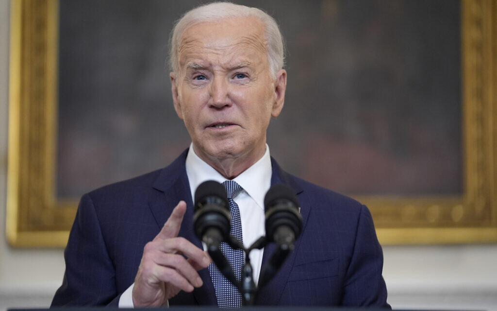 Le président américain Joe Biden annonçant une proposition de cessez-le-feu entre Israël et le Hamas à Gaza, dans la salle à manger de la Maison Blanche, à Washington, le 31 mai 2024. (Crédit : Evan Vucci/AP) Le président américain Joe Biden annonçant une proposition de cessez-le-feu entre Israël et le Hamas à Gaza, dans la salle à manger de la Maison Blanche, à Washington, le 31 mai 2024. (Crédit : Evan Vucci/AP)