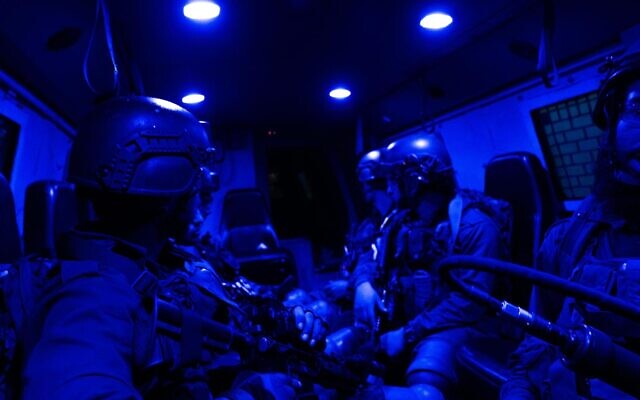 Illustration : Les troupes de l’armée israélienne de la brigade régionale de Samarie opérant près de Naplouse, en mai 2023 (Crédit : Porte-parole de l'armée israélienne) Illustration : Les troupes de l’armée israélienne de la brigade régionale de Samarie opérant près de Naplouse, en mai 2023 (Crédit : Porte-parole de l'armée israélienne)