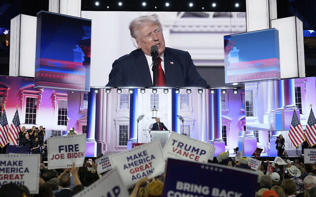 Le candidat républicain à la présidence et ancien président, Donald Trump, s'exprime lors de la dernière journée de la Convention nationale républicaine, le jeudi 18 juillet 2024, à Milwaukee. (Crédit : AP Photo/Jae C. Hong)