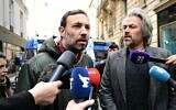 Les membres français du groupe parlementaire de La France Insoumise (LFI), Thomas Portes (à gauche) et Aymeric Caron s’adressant à la presse près de l'entrée de l'Institut d'études politiques (Sciences Po Paris) lors d'une manifestation anti-Israël d'étudiants, à Paris, le 3 mai 2024. (Crédit : Miguel Medina/AFP)