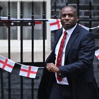 Le ministre britannique des Affaires étrangères, David Lammy, à l'issue d'une réunion du Cabinet, au 10 Downing Street, à Londres, le 9 juillet 2024. (Crédit : Justin Tallis/AFP)