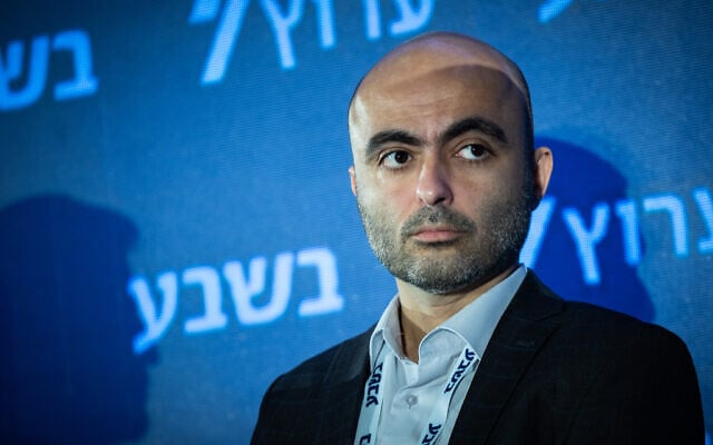 Eliahyu Yosian participant à la conférence annuelle du groupe "Besheva", à Jérusalem, le 25 février 2024. (Crédit : Yonatan Sindel/Flash90) Eliahyu Yosian participant à la conférence annuelle du groupe "Besheva", à Jérusalem, le 25 février 2024. (Crédit : Yonatan Sindel/Flash90)
