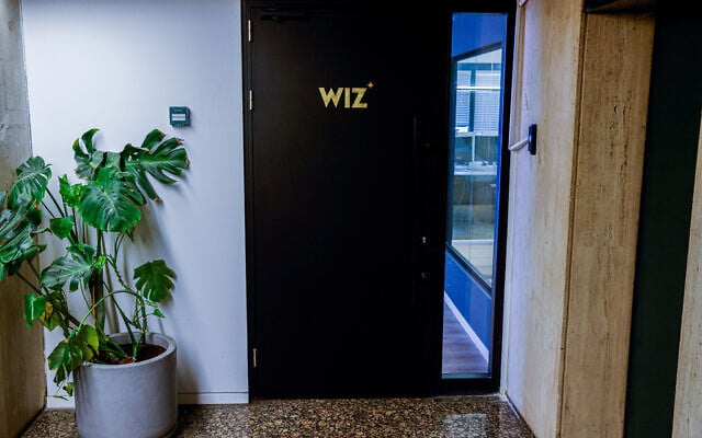 Une vue des bureaux de la firme de cybersécurité Wiz à Tel Aviv, le 15 juillet 2024. (Crédit : Flash90) Une vue des bureaux de la firme de cybersécurité Wiz à Tel Aviv, le 15 juillet 2024. (Crédit : Flash90)