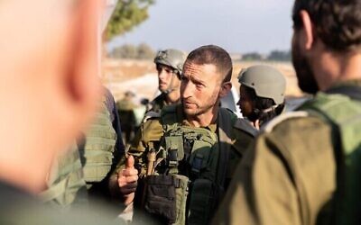 Le commandant de la 99e division, le général de brigade Barak Hiram, dans le sud d'Israël, le 11 octobre 2023. (Armée israélienne)