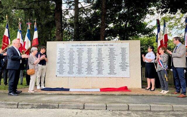 L’inauguration de la plaque en souvenir des déportés de Creuse, à Guéret, le 24 juillet 2024. (Crédit : Préfète de la Creuse) L’inauguration de la plaque en souvenir des déportés de Creuse, à Guéret, le 24 juillet 2024. (Crédit : Préfète de la Creuse)