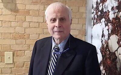 Peter Buxtun, ancien employé des Services de santé publique des États-Unis, qui était devenu célèbre pour avoir dénoncé l'étude de Tuskegee sur la syphilis. (Autorisation : Johns Hopkins Berman Institute of Bioethics)