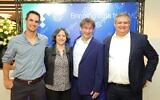 Les cofondateurs de CytoReason, de droite à gauche : David Harel, PDG, Professeur Shai Shen-Orr, scientifique en chef, Elina Starosvetsky, VP biologie, et Renaud Gaujoux, scientifique principal et architecte en science des données. (Crédit : Fabian Koldorff)
