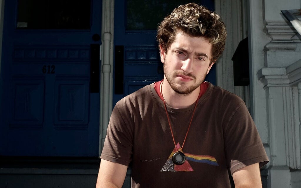 Avi Schiffmann, fondateur de Friend (Crédit : Cameron Quijada)