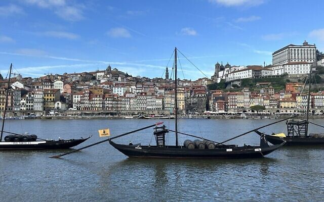 Photo du paysage urbain de Porto, en juin 2024. (Romain Chauvet)