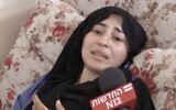 Lamis al-Jaer, une Arabe israélienne qui a été attaquée après avoir conduit par erreur dans l'avant-poste illégal de Givat Ronen en Cisjordanie le 9 août, donne une interview à la Douzième chaîne, le 11 août 2024. (Capture d'écran via N12, utilisée conformément à l'article 27a de la loi sur le droit d'auteur)