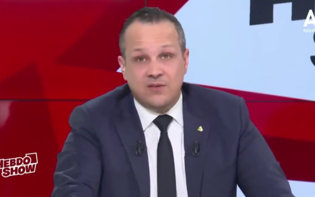 Mehdi Ghezzar, dans l'émission « Hebdo show » diffusée sur la chaîne de télévision algérienne AL24 News, le 27 août 2024. (Capture d'écran X, utilisée conformément à l'article 27a de la loi sur le droit d'auteur) Mehdi Ghezzar, dans l'émission « Hebdo show » diffusée sur la chaîne de télévision algérienne AL24 News, le 27 août 2024. (Capture d'écran X, utilisée conformément à l'article 27a de la loi sur le droit d'auteur)