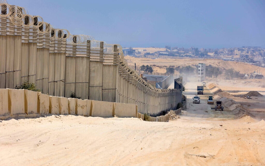 Vue du corridor de Philadelphi, entre le sud de la bande de Gaza et l’Egypte, le 15 juillet 2024. (Crédit : Oren Cohen/Flash90)