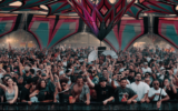 Le festival de musique EDM de Nova dans le sud d'Israël, tel qu'il apparaît dans le film documentaire de Yariv Mozer, « We Will Dance Again ». (Crédit : Production)
