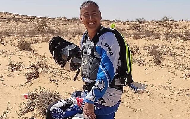 Dadu Tsafir, assassiné par des terroristes du Hamas alors qu'il fuyait le festival de musique Supernova le 7 octobre 2023. (Crédit : Facebook) Dadu Tsafir, assassiné par des terroristes du Hamas alors qu'il fuyait le festival de musique Supernova le 7 octobre 2023. (Crédit : Facebook)