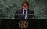 Le président argentin Javier Milei s'exprimant lors de la 79ᵉ session de l'Assemblée générale des Nations Unies au siège des Nations Unies à New York, le 24 septembre 2024. (Crédit : Charly Triballeau/AFP)