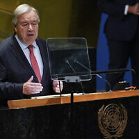 Le Secrétaire général des Nations Unies, António Guterres, s'adresse à la 79e session de l'Assemblée générale des Nations Unies, le 24 septembre 2024, au siège de l'ONU. (Crédit : AP Photo/Julia Demaree Nikhinson).