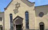 Synagogue de Benfeld, côté sud-ouest, le 16 juillet 2022. (Crédit : Rauenstein / Wikimedia Commons / CC BY-SA 3.0)