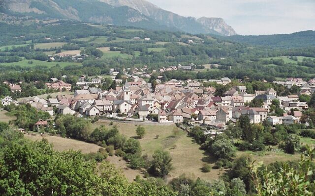 Vue générale de Saint-Bonnet-en-Champsaur, septembre 2007. (Crédit : Fr.Latreille / CC BY-SA 3.0)