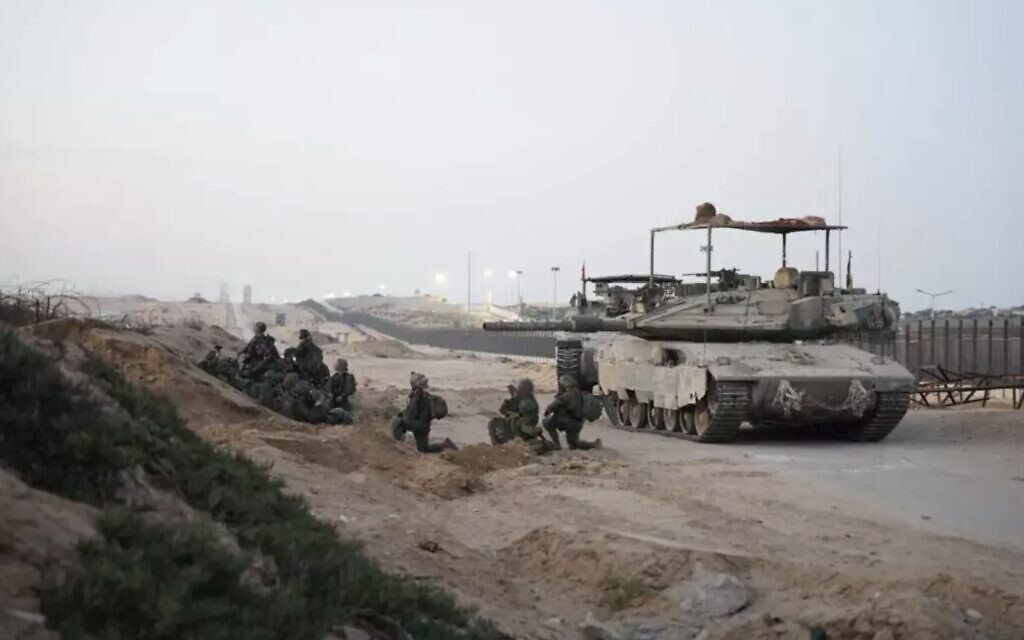 Des soldats israéliens se déploient le long du corridor de Philadelphie, à la frontière entre Gaza et l’Égypte, en août 2024. (IDF)