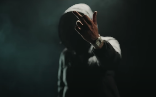 Le rappeur Freeze Corleone, accusé d'utilisé de nombreuses références complotistes et antisémites, fait polémique. (Capture d'écran d'un clip vidéo Youtube intitulé « Shavkat », publié le 25 juillet 2023) Le rappeur Freeze Corleone, accusé d'utilisé de nombreuses références complotistes et antisémites, fait polémique. (Capture d'écran d'un clip vidéo Youtube intitulé « Shavkat », publié le 25 juillet 2023)