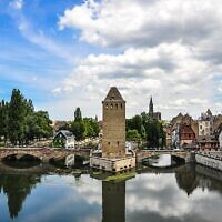 Les Ponts couverts de Strasbourg vus depuis la terrasse panoramique du barrage Vauban, le 12 juillet 2015. (Crédit : 	Elizaveta Butryn / CC BY-SA 4.0)
