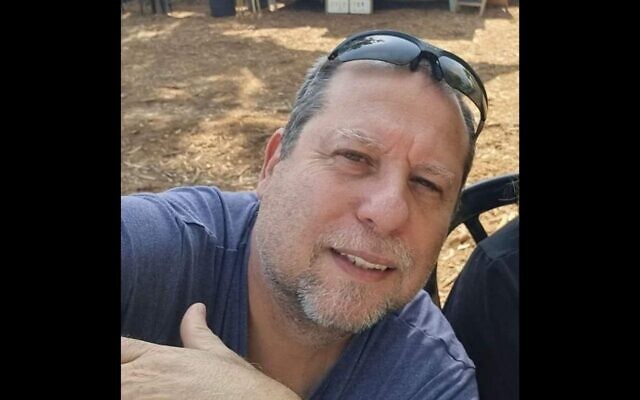 Assaf Schlezinger, assassiné par des terroristes du Hamas lors du Festival Supernova le 7 octobre 2023. (Crédit : Autorisation) Assaf Schlezinger, assassiné par des terroristes du Hamas lors du Festival Supernova le 7 octobre 2023. (Crédit : Autorisation)