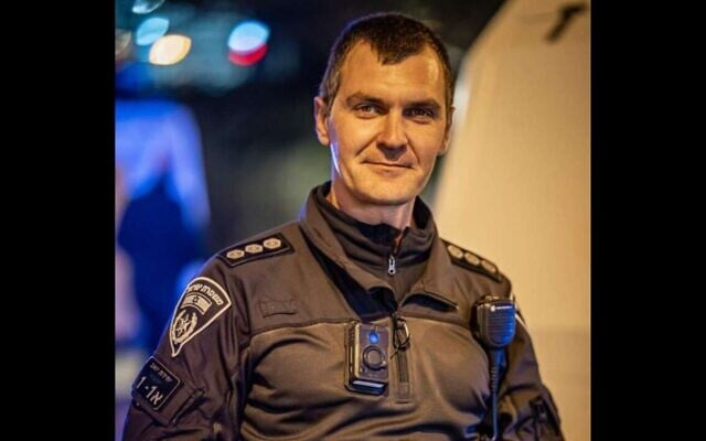 Le commissaire de police israélien Emin Akhundov, tué lors d'un combat contre le Hamas au festival de musique Supernova le 7 octobre 2023. (Crédit : Autorisation) Le commissaire de police israélien Emin Akhundov, tué lors d'un combat contre le Hamas au festival de musique Supernova le 7 octobre 2023. (Crédit : Autorisation)