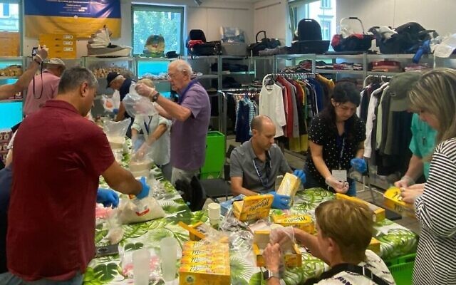 Epicerie solidaire au JCC de Cracovie en faveur des réfugiés ukrainiens en 2022. (Autorisation)