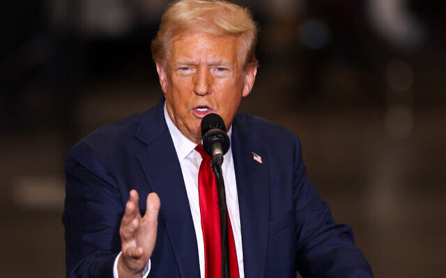 L'ancien président américain et candidat républicain à la présidence Donald Trump s'exprimant lors d'un événement de campagne à Mint Hill, en Caroline du Nord, le 25 septembre 2024. (Crédit : Logan Cyrus/AFP) L'ancien président américain et candidat républicain à la présidence Donald Trump s'exprimant lors d'un événement de campagne à Mint Hill, en Caroline du Nord, le 25 septembre 2024. (Crédit : Logan Cyrus/AFP)