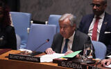 Le secrétaire général de l'ONU, Antonio Guterres, s'exprimant lors de la réunion du Conseil de sécurité à l'ONU, à New York, le 27 septembre 2024. (Crédit : Bryan R. Smith/AFP)