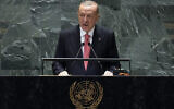 Le président turc Recep Tayyip Erdogan s'adresse à la 79e session de l'Assemblée générale des Nations Unies, le 24 septembre 2024. (Crédit : AP Photo/Richard Drew)