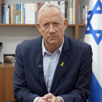 Le dirigeant de HaMahane HaMamlahti, Benny Gantz, faisant une déclaration le 31 octobre 2024. (Crédit : Capture d'écran)