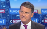 Capture d'écran du Grand Rendez-Vous CNews-Europe 1 du 1er Octobre 2024. Manuel Valls ancien Premier ministre français, répond à la journaliste Sonia Mabrouk.