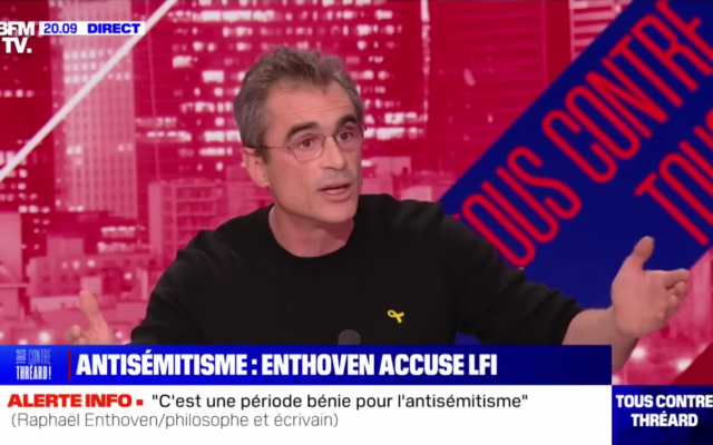 Raphaël Enthoven, sur le plateau de BFMTV, le 4 octobre 2024. (Capture d'écran Youtube / BFMTV / utilisée conformément à l'article 27a de la loi sur le droit d'auteur) Raphaël Enthoven, sur le plateau de BFMTV, le 4 octobre 2024. (Capture d'écran Youtube / BFMTV / utilisée conformément à l'article 27a de la loi sur le droit d'auteur)