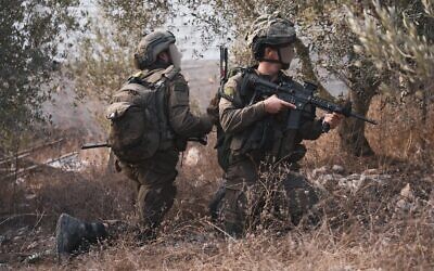 Des troupes de la 36e division de l’armée israélienne opérant dans le sud du Liban, sur une photo publiée le 2 octobre 2024. (Crédit : Armée israélienne)
