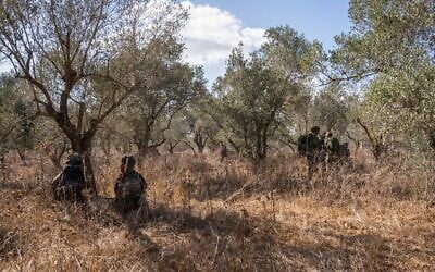 Les troupes de la 188e brigade des blindés en opération dans le sud du Liban, dans une image publiée le 4 octobre 2024. (Crédit : Armée israélienne)
