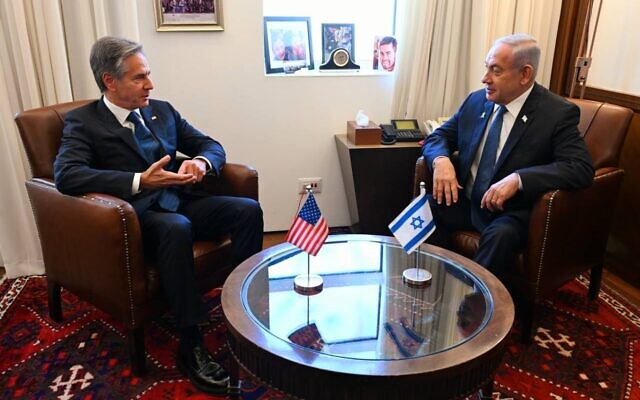 Le Secrétaire d'État américain Antony Blinken rencontre le Premier ministre Benjamin Netanyahu au bureau du Premier ministre à Jérusalem, le 22 octobre 2024. (Crédit : Haim Zach/GPO) Le Secrétaire d'État américain Antony Blinken rencontre le Premier ministre Benjamin Netanyahu au bureau du Premier ministre à Jérusalem, le 22 octobre 2024. (Crédit : Haim Zach/GPO)