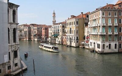Le Grand Canal à Venise, en Italie (Crédit : Efrat Herman/Flash 90)