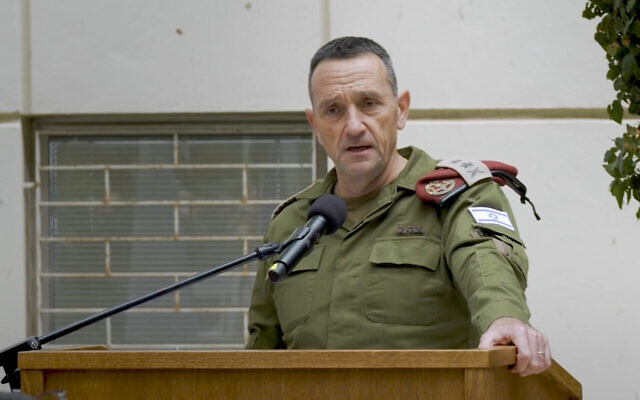 Le chef d'état-major des Tsahal, le lieutenant-général Herzi Halevi, s'exprime dans une déclaration vidéo, le 27 novembre 2024. (Crédit : Capture d'écran/Armée israélienne)