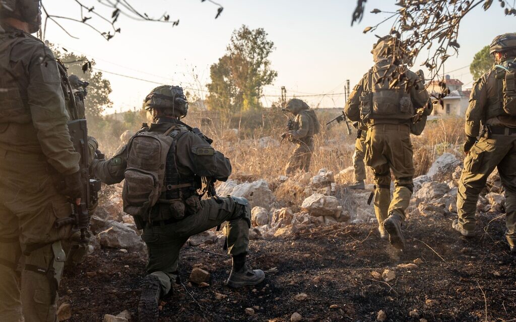 Troupes opérant dans le sud du Liban sur une photo non datée, autorisée à la publication le 5 novembre 2024. (Crédit : armée israélienne)