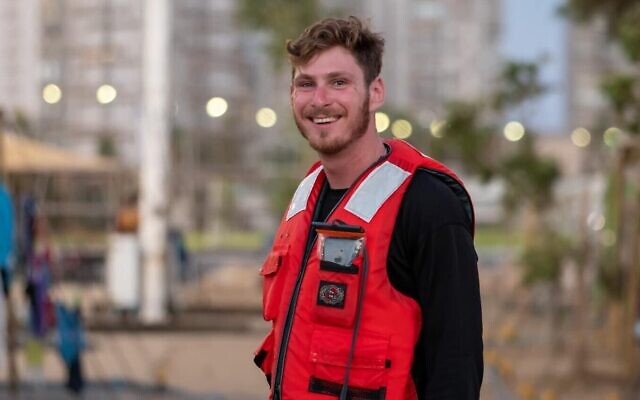 Le sergent-chef (Rés.) Omri Belkin assassiné par des terroristes palestiniens du Hamas, dans le kibboutz Beeri, le 7 octobre 2023. (Credit : Authorization) Le sergent-chef (Rés.) Omri Belkin assassiné par des terroristes palestiniens du Hamas, dans le kibboutz Beeri, le 7 octobre 2023. (Credit : Authorization)