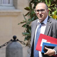 Le préfet de police de Paris Laurent Nunez arrive à une réunion avec les ministres pour un point d'étape sur les Jeux Olympiques de Paris 2024 à l'Hôtel Matignon à Paris le 31 juillet 2024. (Crédit : Ludovic MARIN / AFP)