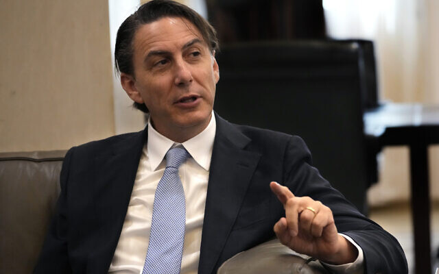 L'envoyé spécial américain Amos Hochstein lors d'une rencontre avec le Premier ministre intérimaire libanais Najib Mikati, à Beyrouth, au Liban, le 14 août 2024. (Crédit: AP Photo/Hussein Malla) L'envoyé spécial américain Amos Hochstein lors d'une rencontre avec le Premier ministre intérimaire libanais Najib Mikati, à Beyrouth, au Liban, le 14 août 2024. (Crédit: AP Photo/Hussein Malla)