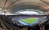 Le Stade de France lors de la finale de la Coupe de la Ligue 2015 - 2016 opposant le Paris Saint-Germain et le Lille OSC. (Crédit : Passion-tango, CC BY-SA 4.0, via Wikimedia Commons)