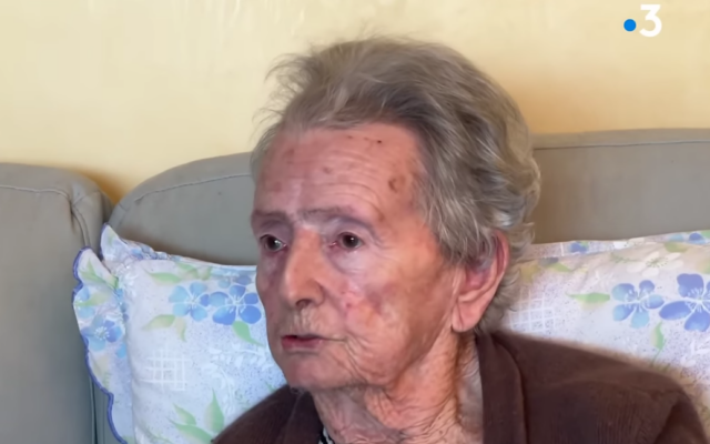 Denise Holstein, 97 ans, rescapée d'Auschwitz, répond à une interview sur France 3 PACA à l'occasion de la journée de la déportation, le 26 janvier 2024. (Capture d'écran Youtube / France 3 Provence-Alpes-Côte d'Azur) Denise Holstein, 97 ans, rescapée d'Auschwitz, répond à une interview sur France 3 PACA à l'occasion de la journée de la déportation, le 26 janvier 2024. (Capture d'écran Youtube / France 3 Provence-Alpes-Côte d'Azur)