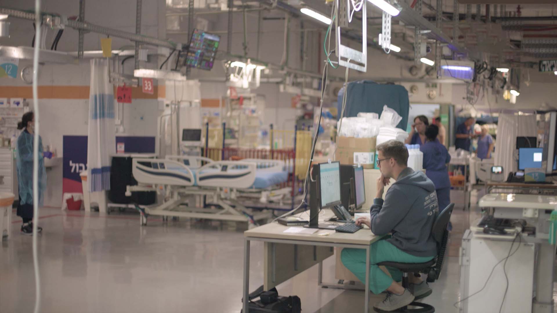 Un hôpital souterrain. (Crédit : Eli Katzoff)
