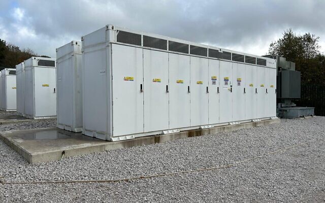 Le projet Buxton auquel participe Nofar Energy, à Stoke-on-Trent, dans le centre de l'Angleterre. (Crédit : Nofar Energy) Le projet Buxton auquel participe Nofar Energy, à Stoke-on-Trent, dans le centre de l'Angleterre. (Crédit : Nofar Energy)